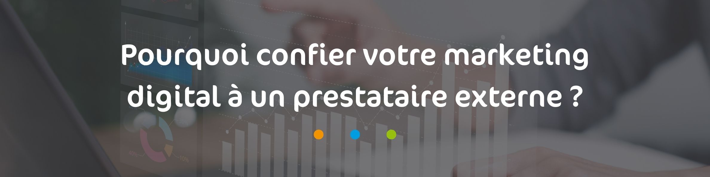 Réunion entre une entreprise et son prestataire externe en marketing digital